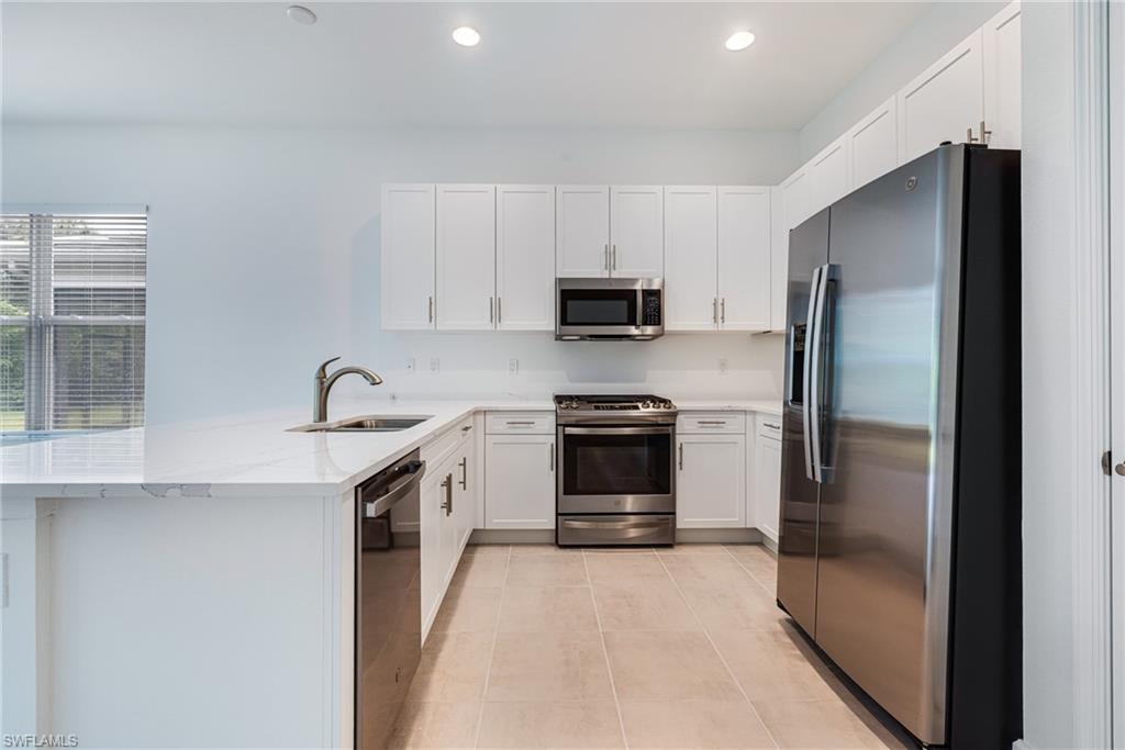 VALENCIA TRAILS - Residential