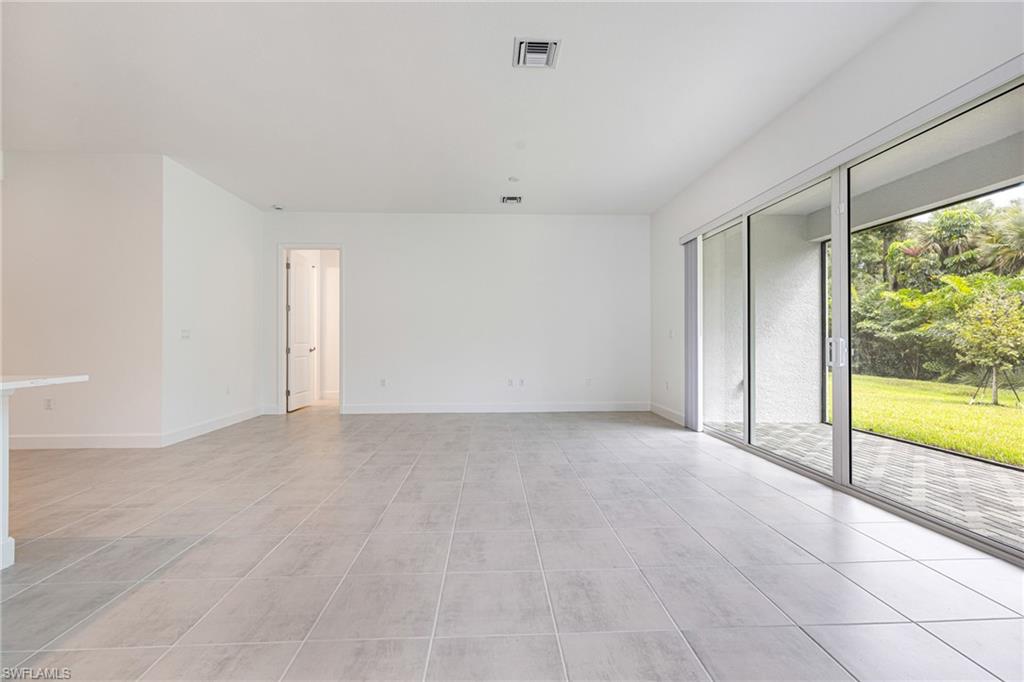 VALENCIA TRAILS - Residential