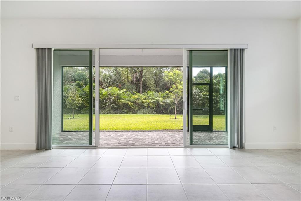 VALENCIA TRAILS - Residential