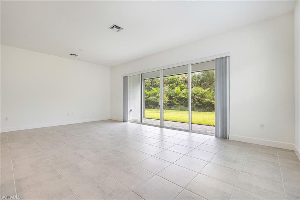 VALENCIA TRAILS - Residential