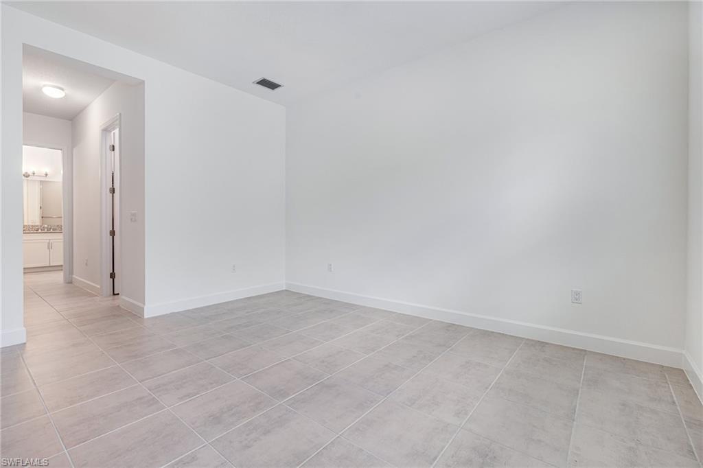 VALENCIA TRAILS - Residential