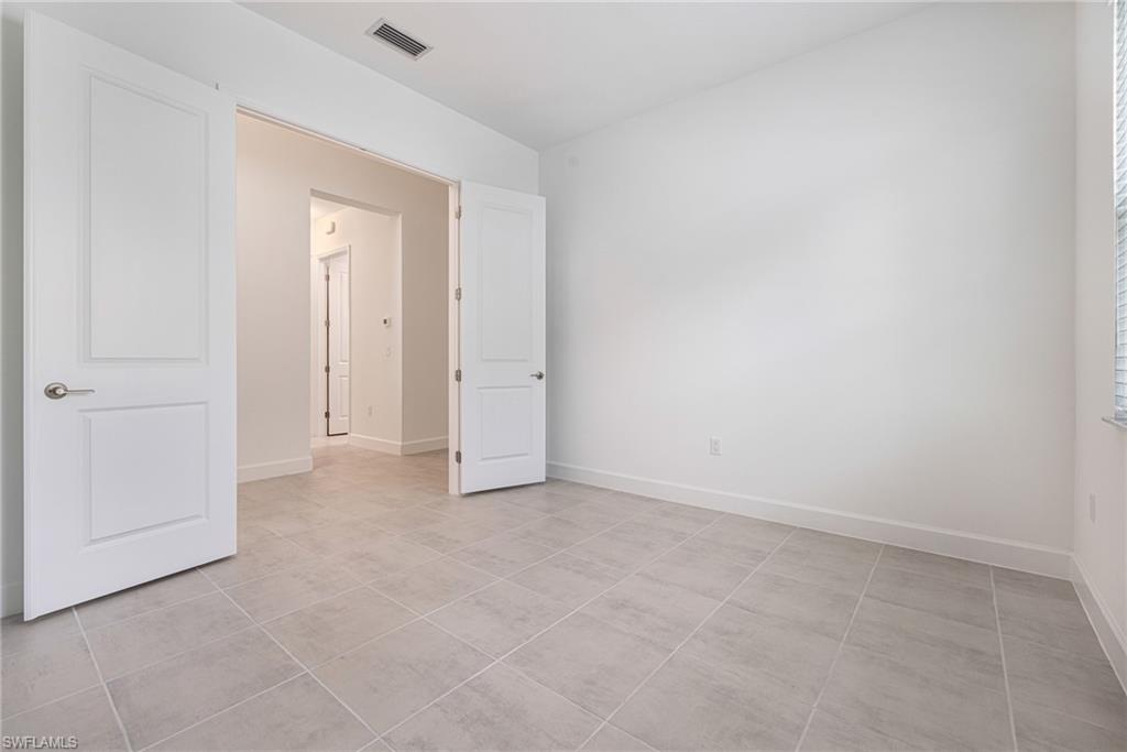 VALENCIA TRAILS - Residential