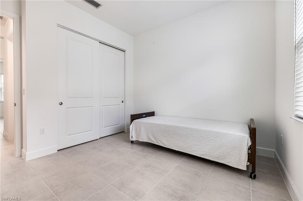 VALENCIA TRAILS - Residential