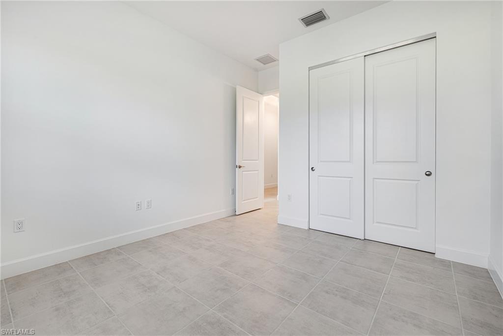 VALENCIA TRAILS - Residential