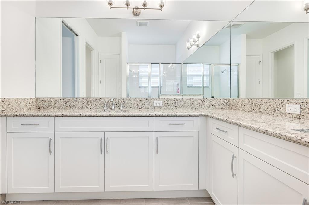 VALENCIA TRAILS - Residential