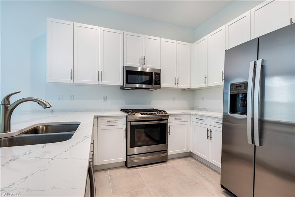 VALENCIA TRAILS - Residential