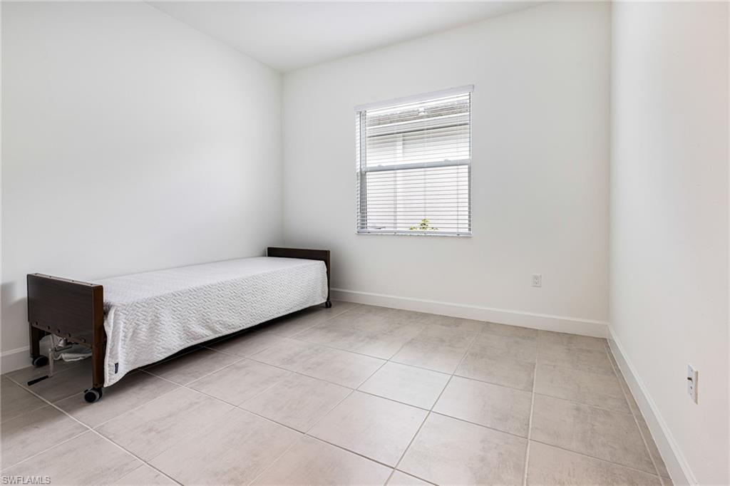 VALENCIA TRAILS - Residential