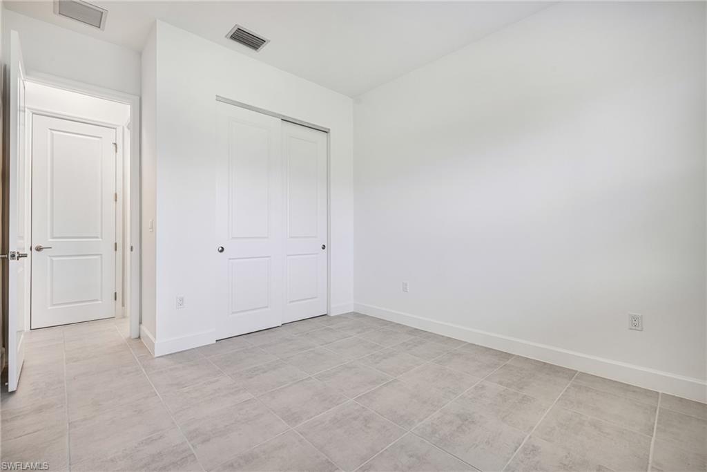 VALENCIA TRAILS - Residential