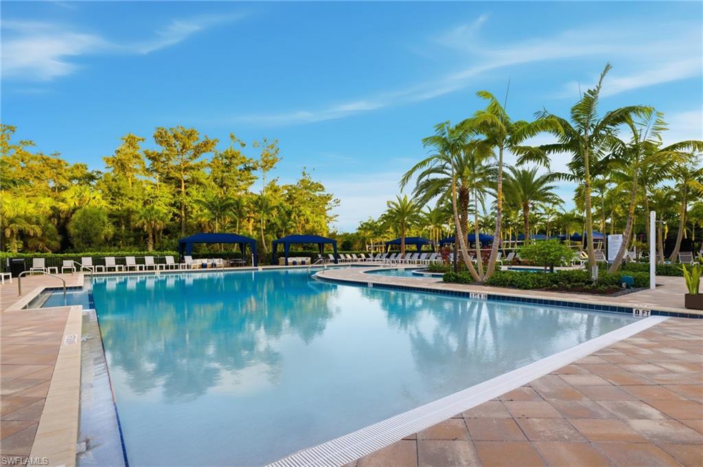 VALENCIA TRAILS - Residential