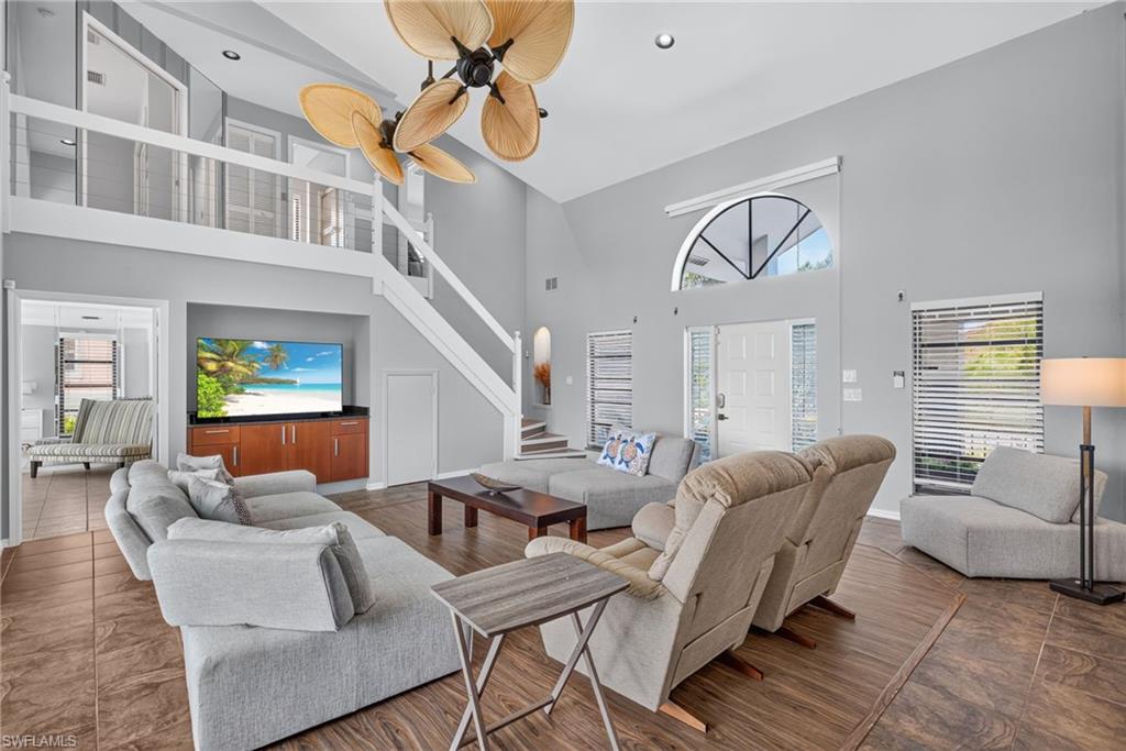 1124 Whiteheart CT
