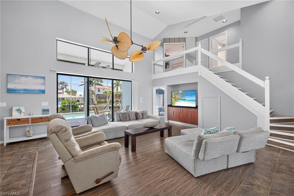 1124 Whiteheart CT