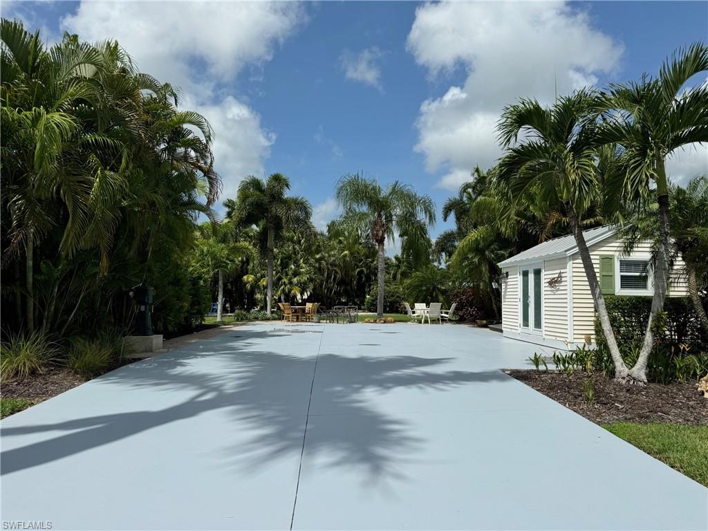 RIVERBEND MOTORCOACH RESORT - Land