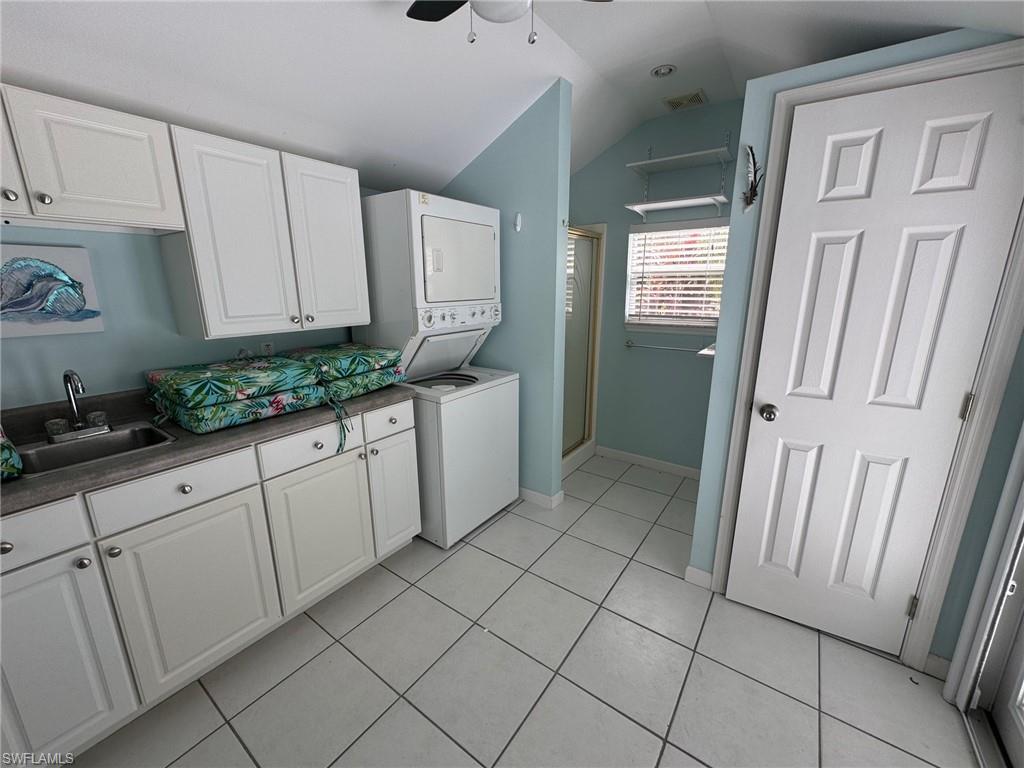 RIVERBEND MOTORCOACH RESORT - Land