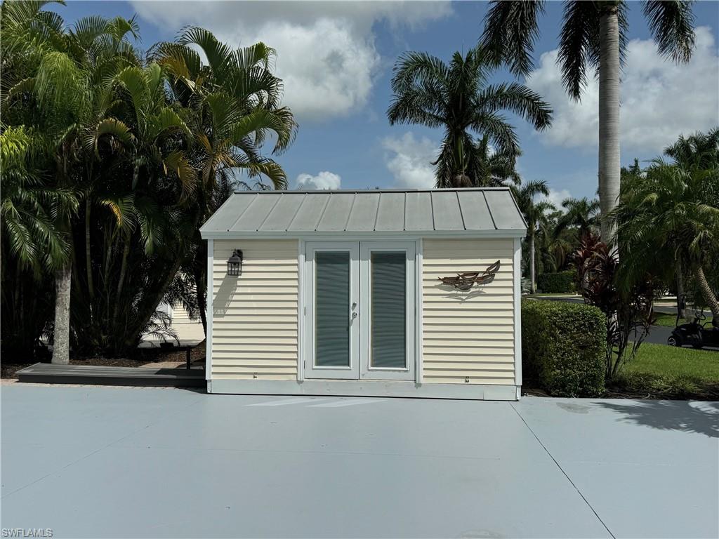 RIVERBEND MOTORCOACH RESORT - Land