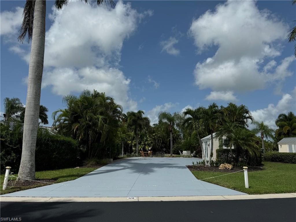 RIVERBEND MOTORCOACH RESORT - Land