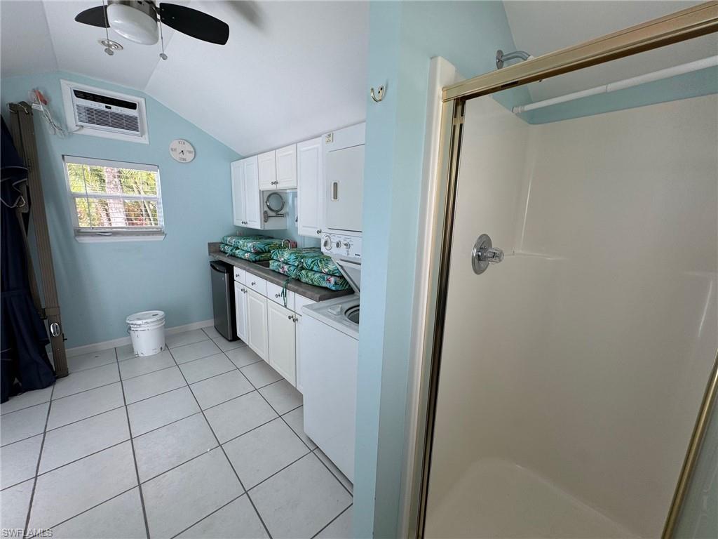 RIVERBEND MOTORCOACH RESORT - Land