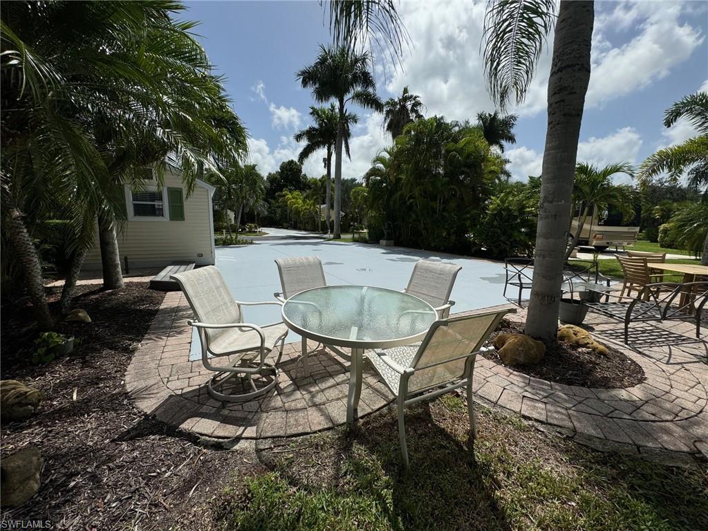 RIVERBEND MOTORCOACH RESORT - Land