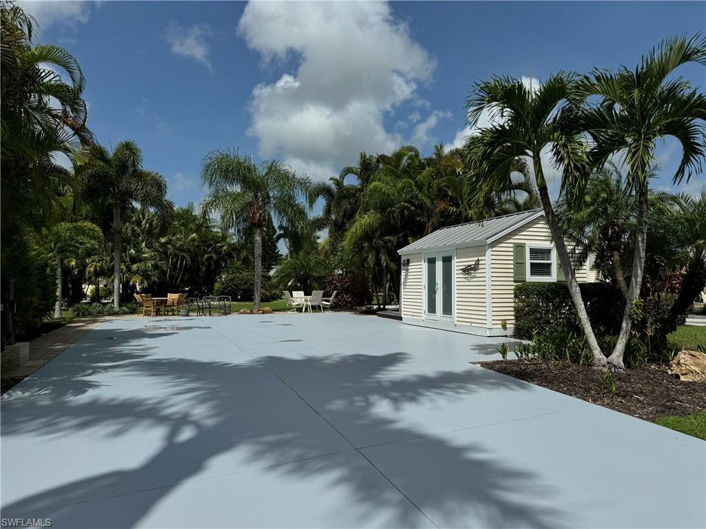 RIVERBEND MOTORCOACH RESORT - Land