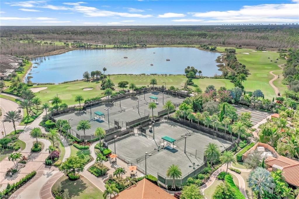 ESPLANADE - Residential