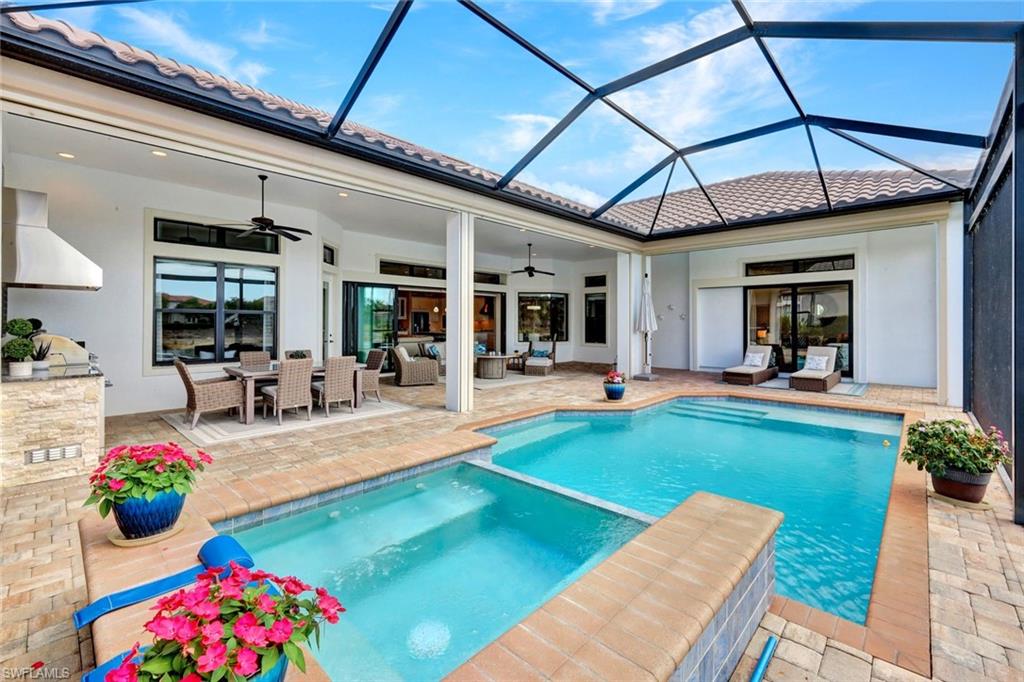 ESPLANADE - Residential