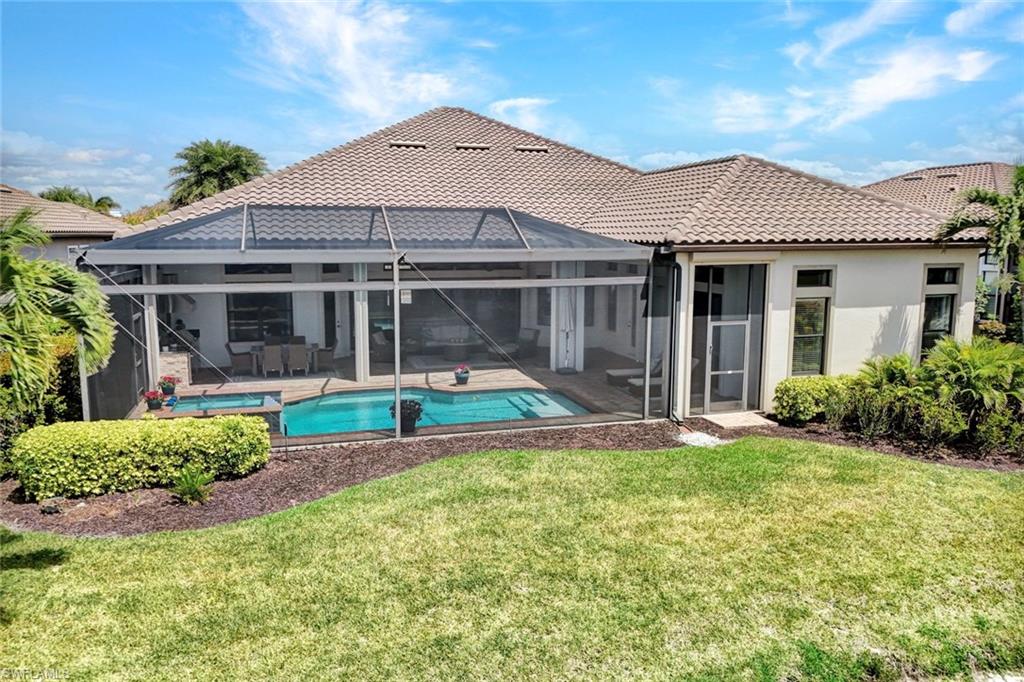 ESPLANADE - Residential