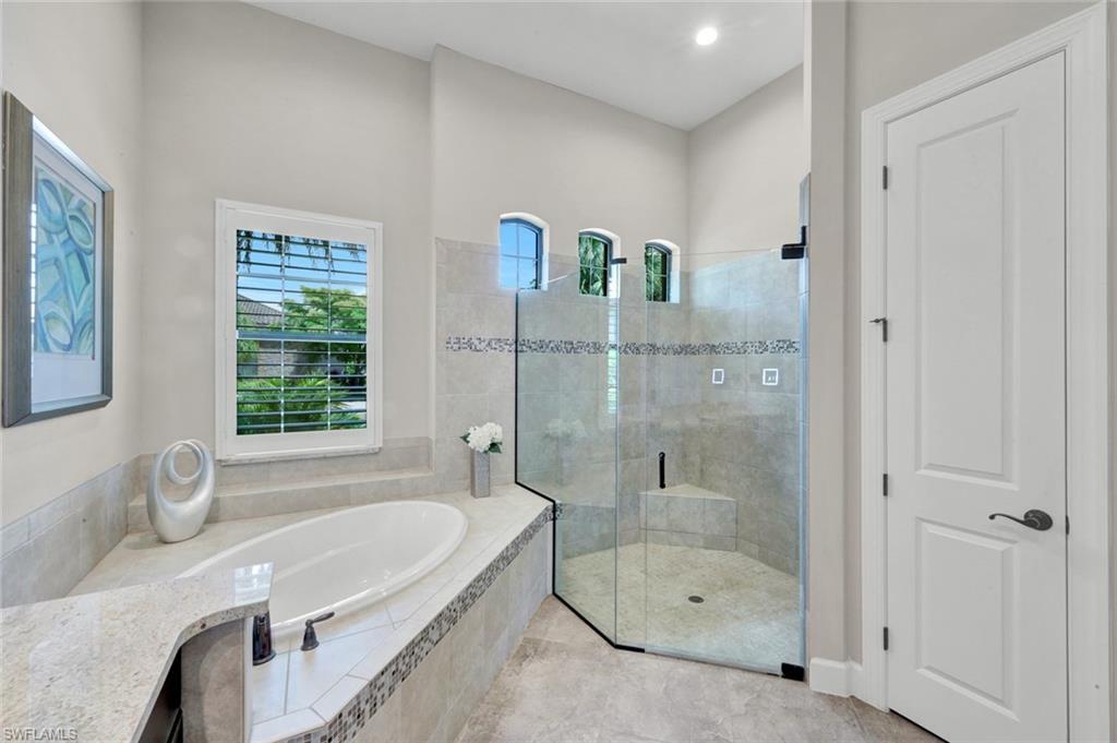 ESPLANADE - Residential