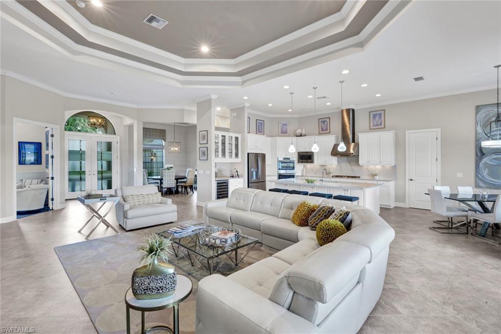 ESPLANADE - Residential