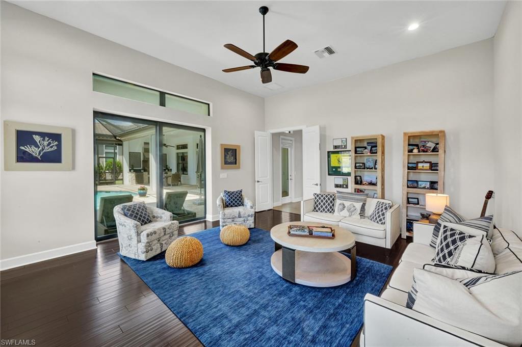 ESPLANADE - Residential