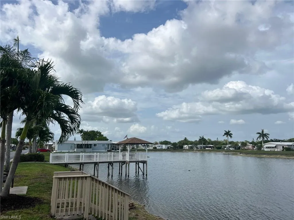 Naples, Florida 34104, United States, 2 Bedrooms Bedrooms, ,2 BathroomsBathrooms,Residential,Pending,152117