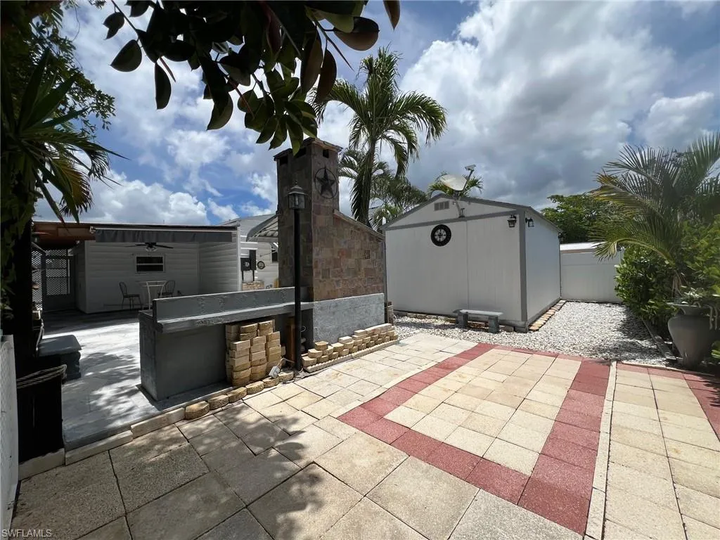 Naples, Florida 34104, United States, 2 Bedrooms Bedrooms, ,2 BathroomsBathrooms,Residential,Pending,152117