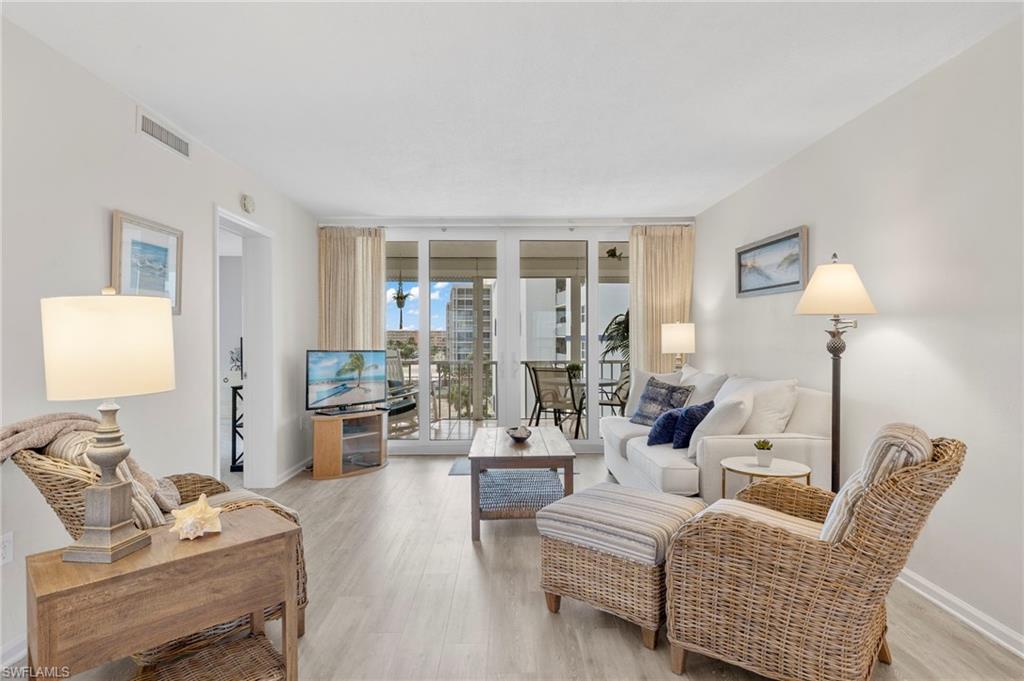 ISLAND REEF CLUB - Residential