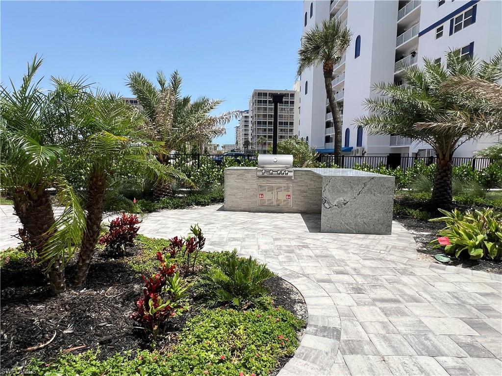 ISLAND REEF CLUB - Residential