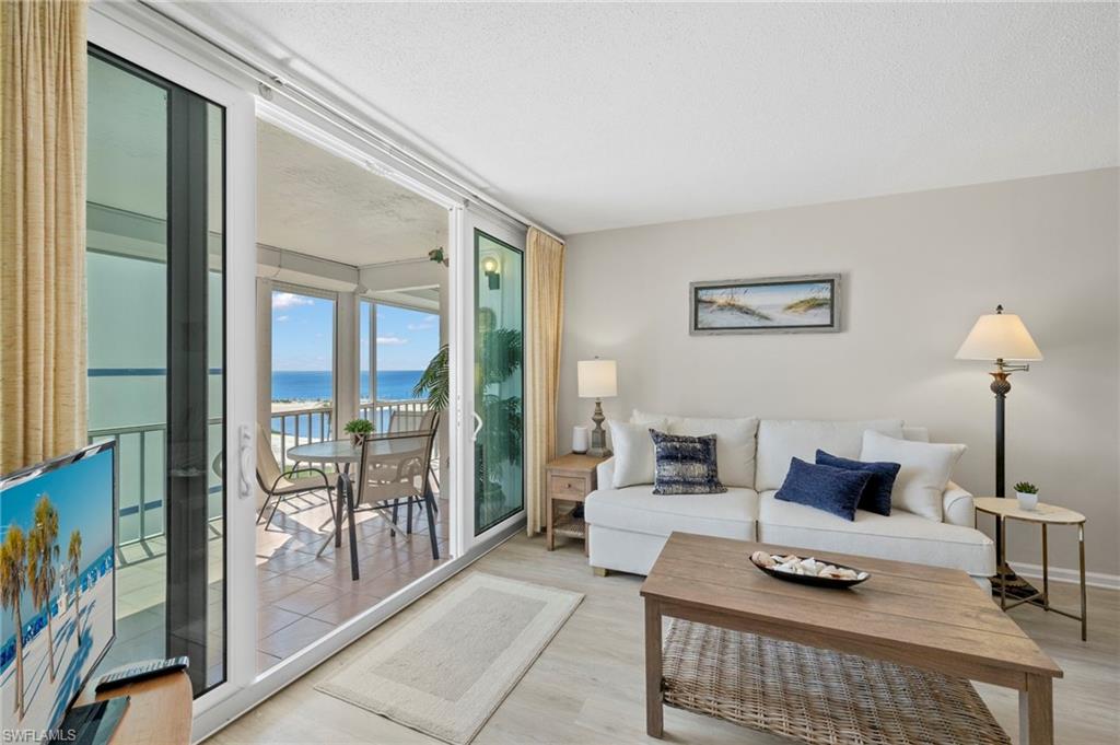 ISLAND REEF CLUB - Residential