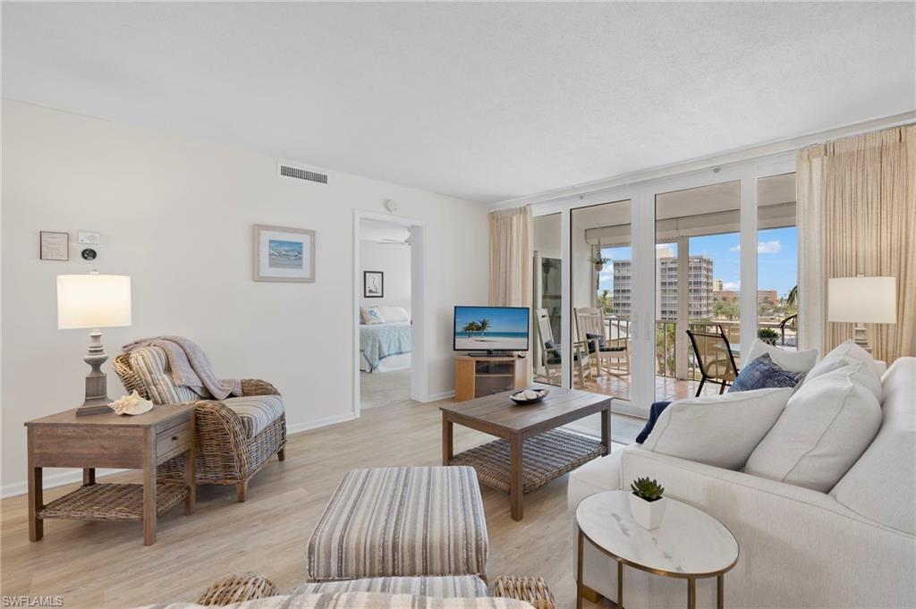 ISLAND REEF CLUB - Residential