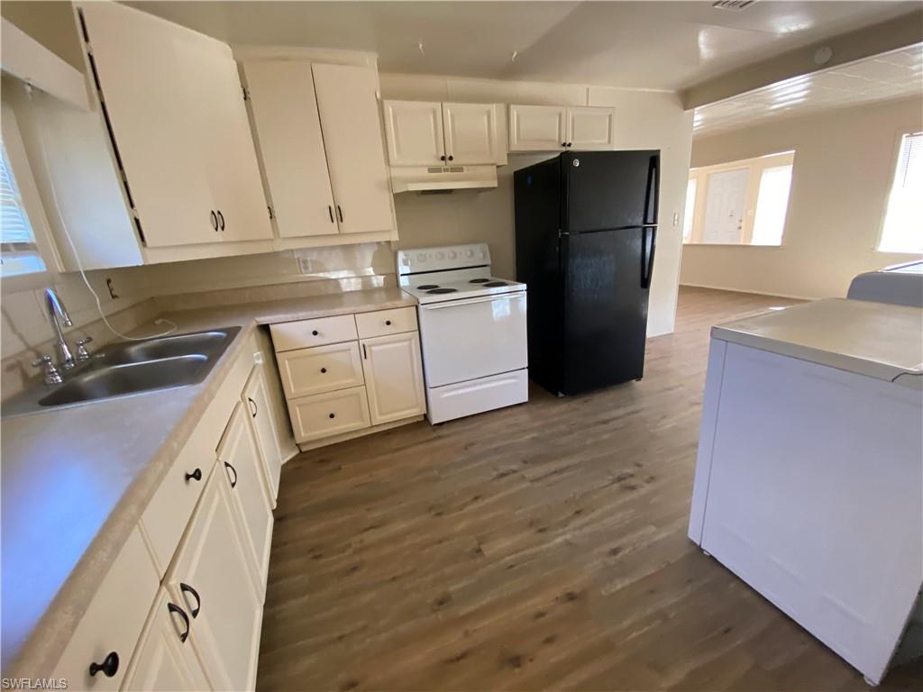 SUNCOAST ESTATES UNREC - Residential Lease