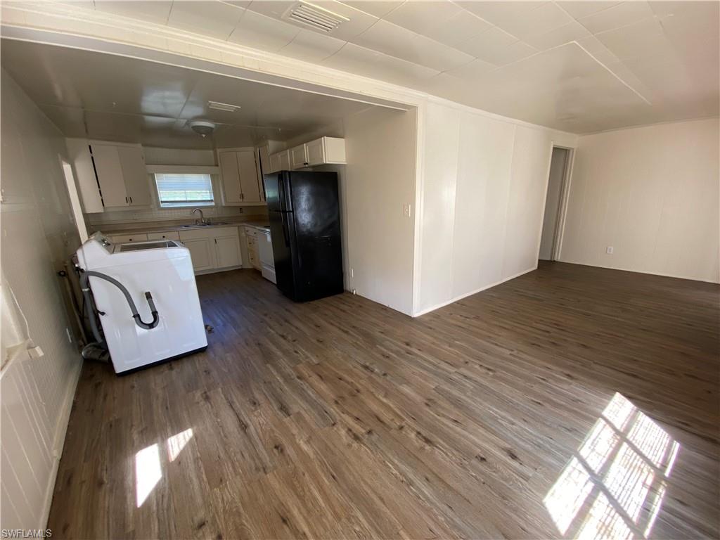 SUNCOAST ESTATES UNREC - Residential Lease