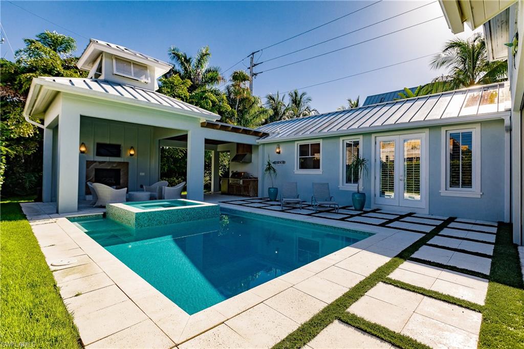 OLDE NAPLES - Residential