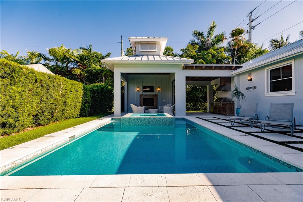 OLDE NAPLES - Residential