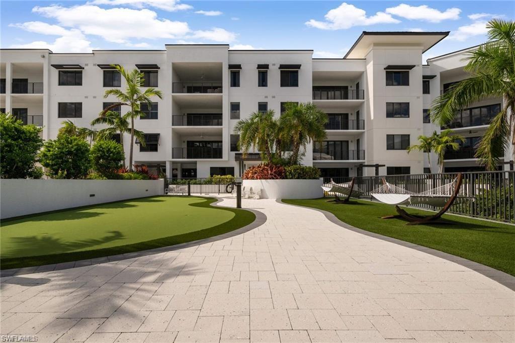 ELEVEN ELEVEN CENTRAL - Residential