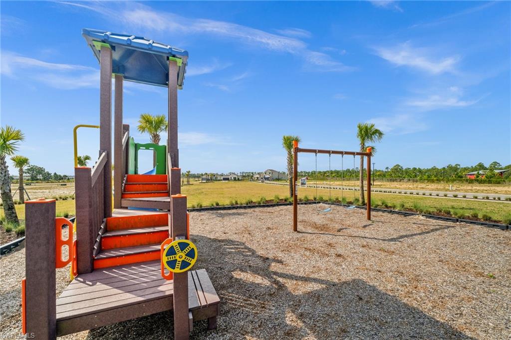 CREEKSIDE RUN - Residential