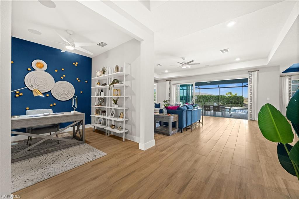 CREEKSIDE RUN - Residential