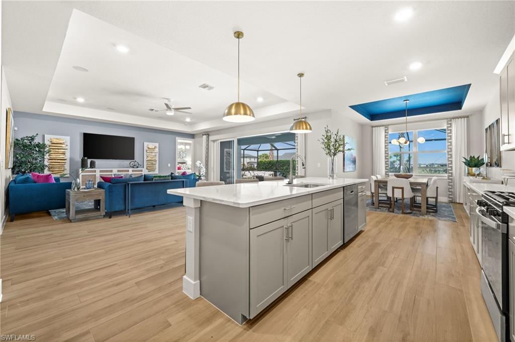 CREEKSIDE RUN - Residential