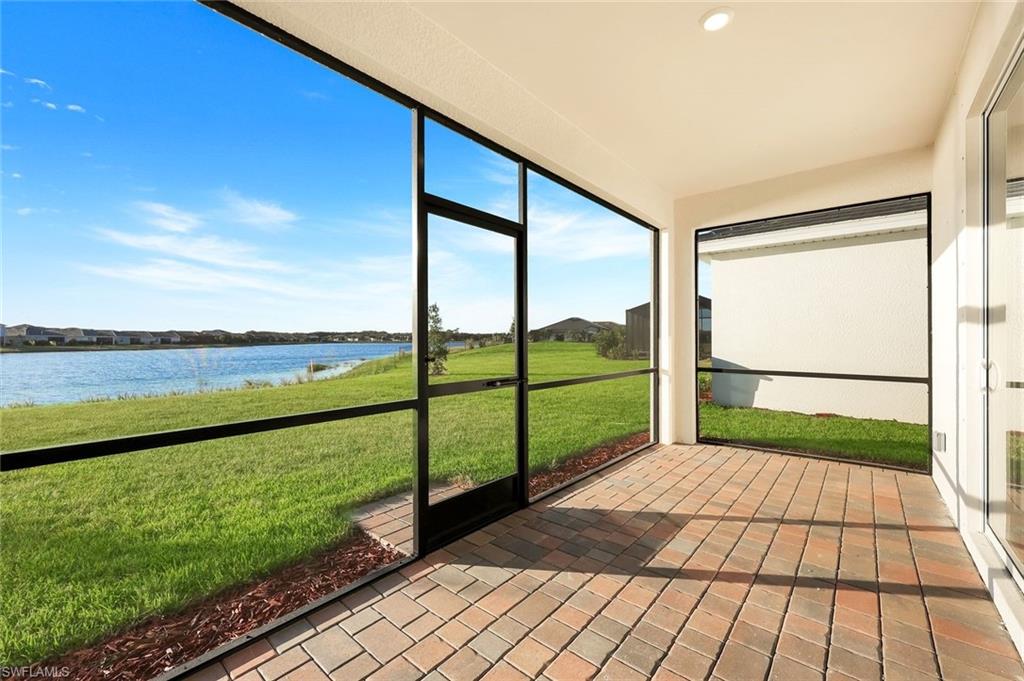 HAMPTON LAKES - Residential Lease