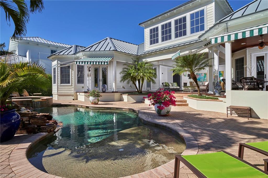 AQUALANE SHORES - Residential