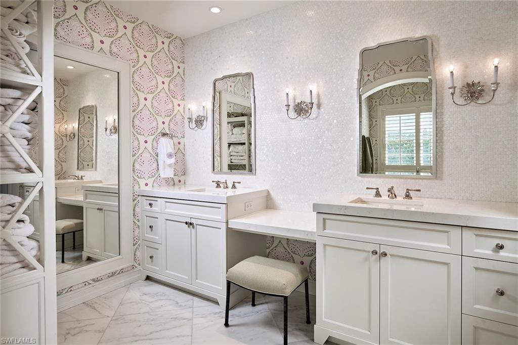 AQUALANE SHORES - Residential