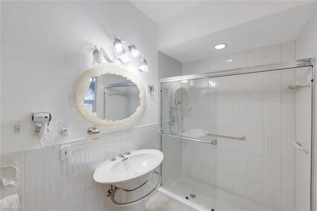 ROYAL HARBOR - Residential