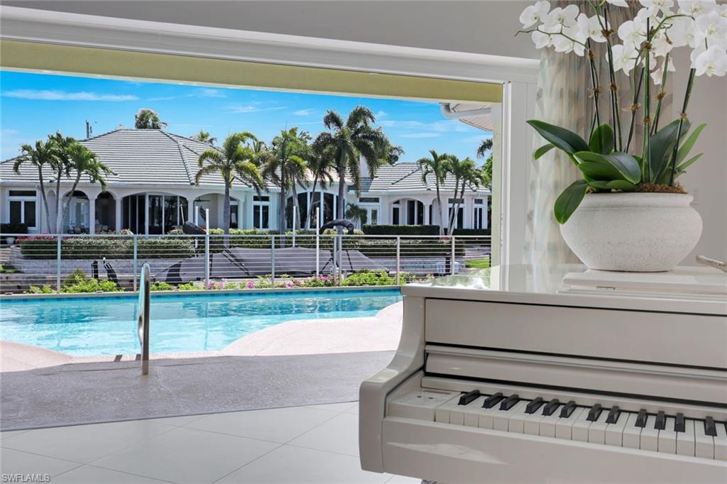 ROYAL HARBOR - Residential