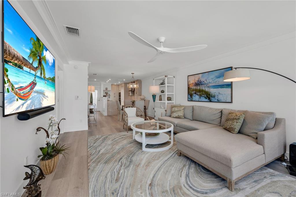 2121 Gulf Shore BLVD N 302