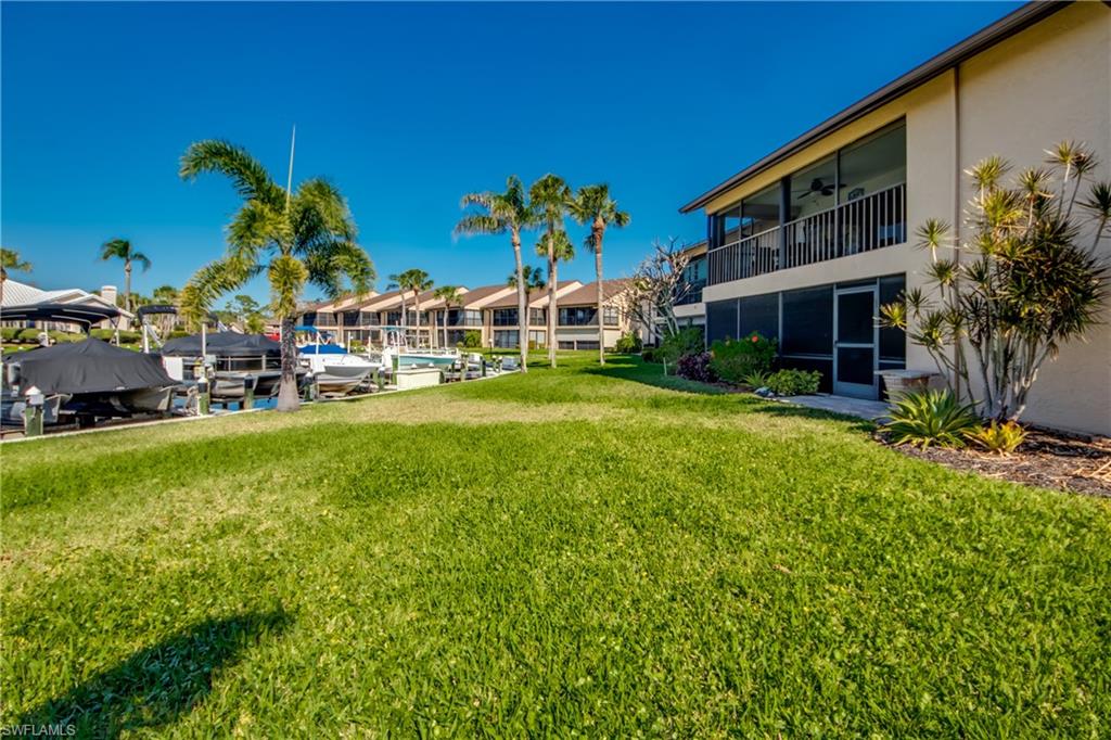 ADMIRALTY YACHT & RACQUET CLUB - Residential