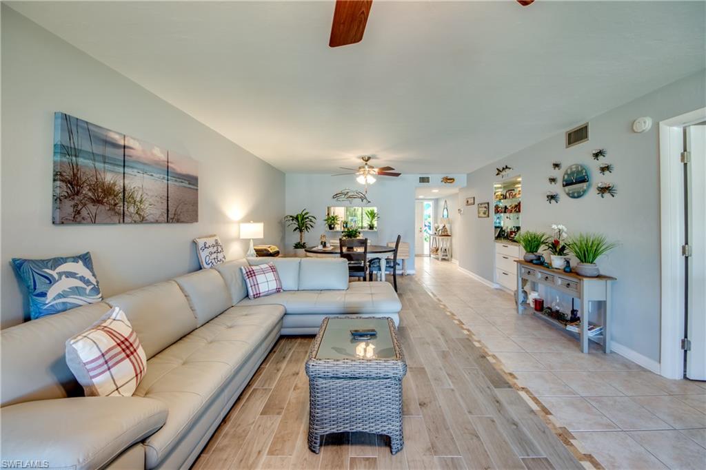 ADMIRALTY YACHT & RACQUET CLUB - Residential